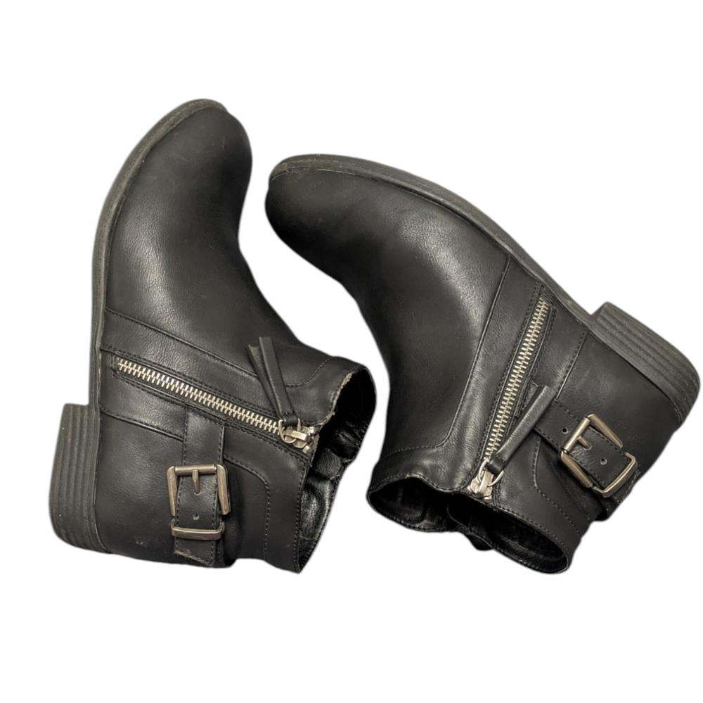 Chic Black Ankle Booties with Zipper and Buckle
